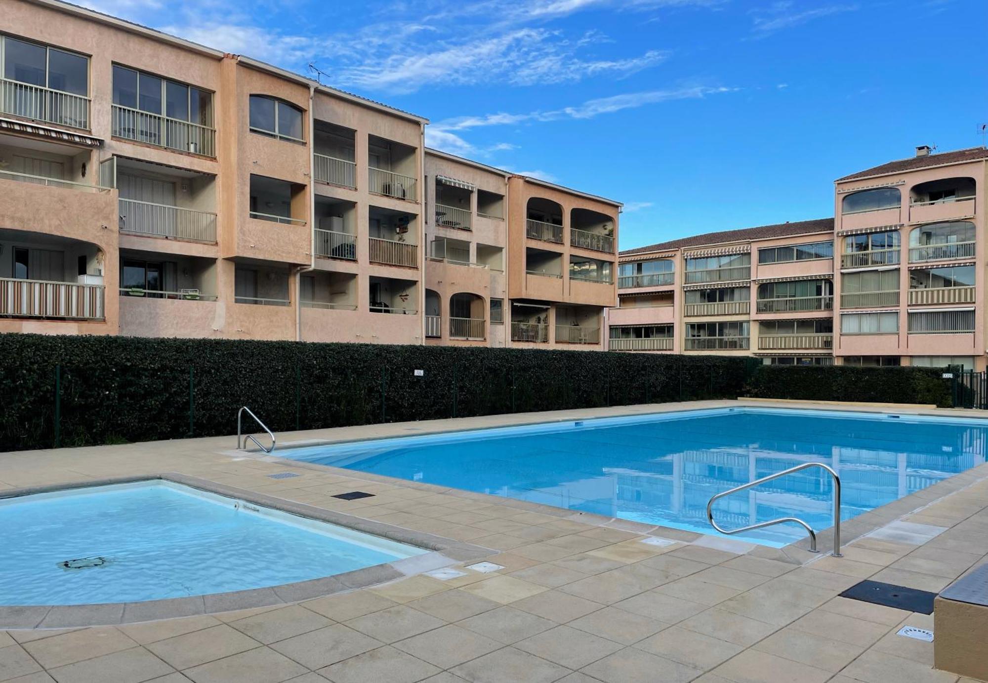 Duplex Bim Apartment Sainte-Maxime Exterior photo